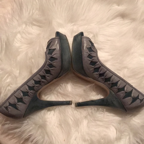 BCBG platform pump peep toe - Picture 5 of 7